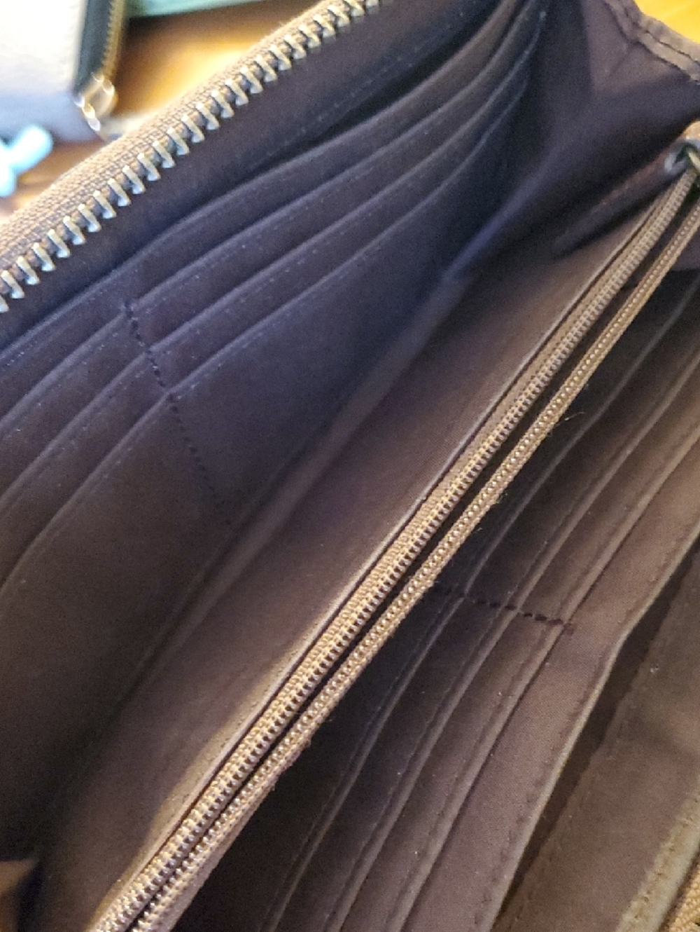 Fossil Studded Brown Leather Wallet - Picture 4 of 12